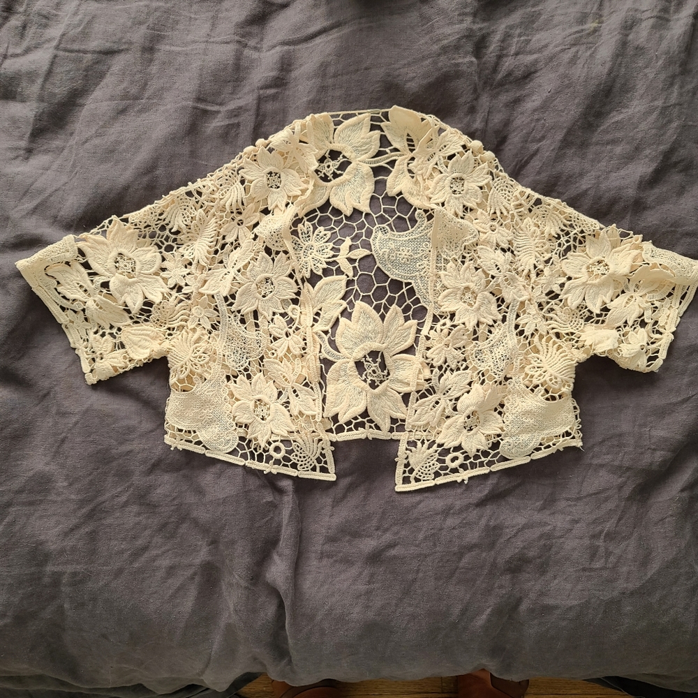 Floral Lace Shrug